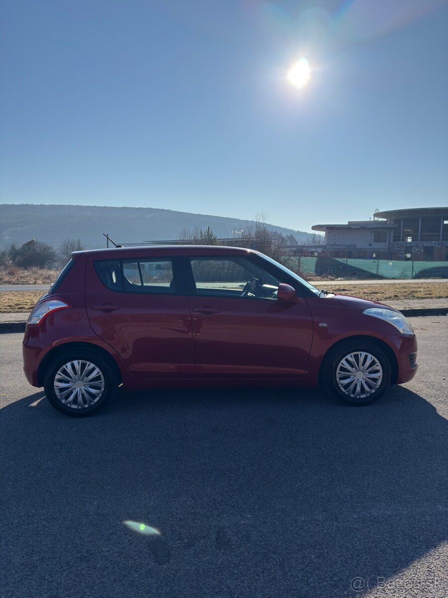 Suzuki Swift - 4