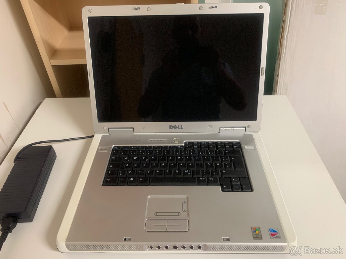 Dell Inspiron 9300 17" - 4