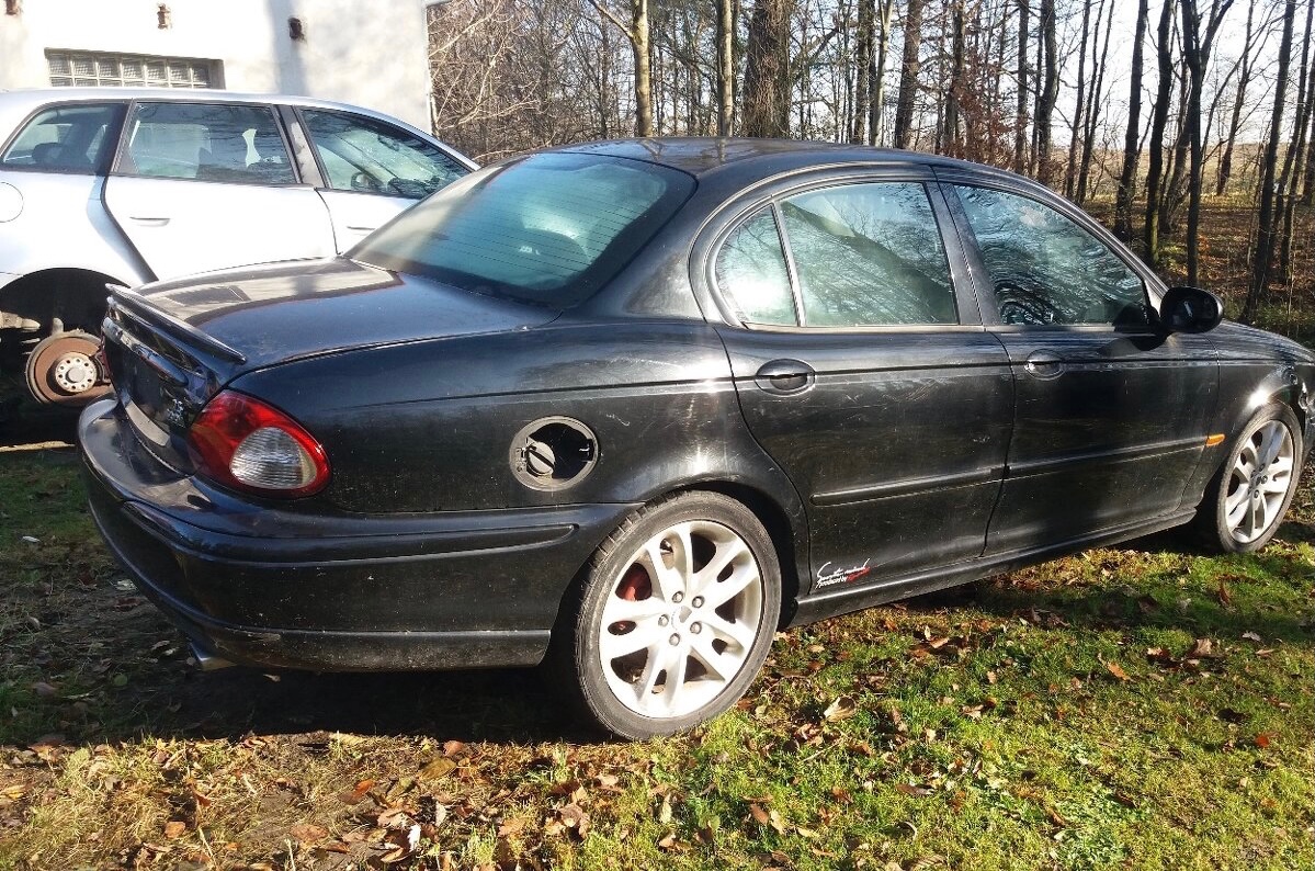 náhradné diely na: Jaguar X-Type 2.5i V6, 3.0i V6, 2.2Diesel - 4