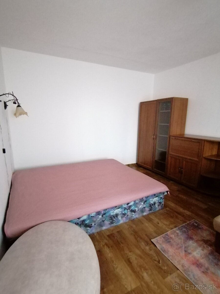 1.izbový byt Záhonok - 4