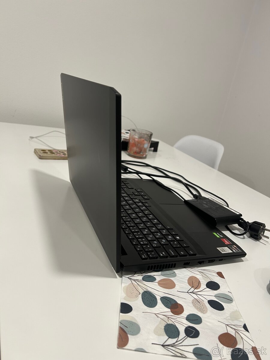 Lenovo IdeaPad Gaming 3 - 4