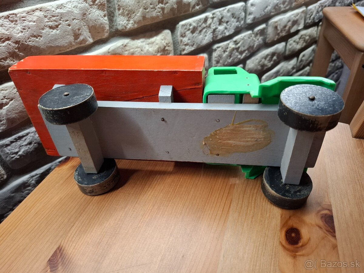 Praga v3s stará hračka - 4