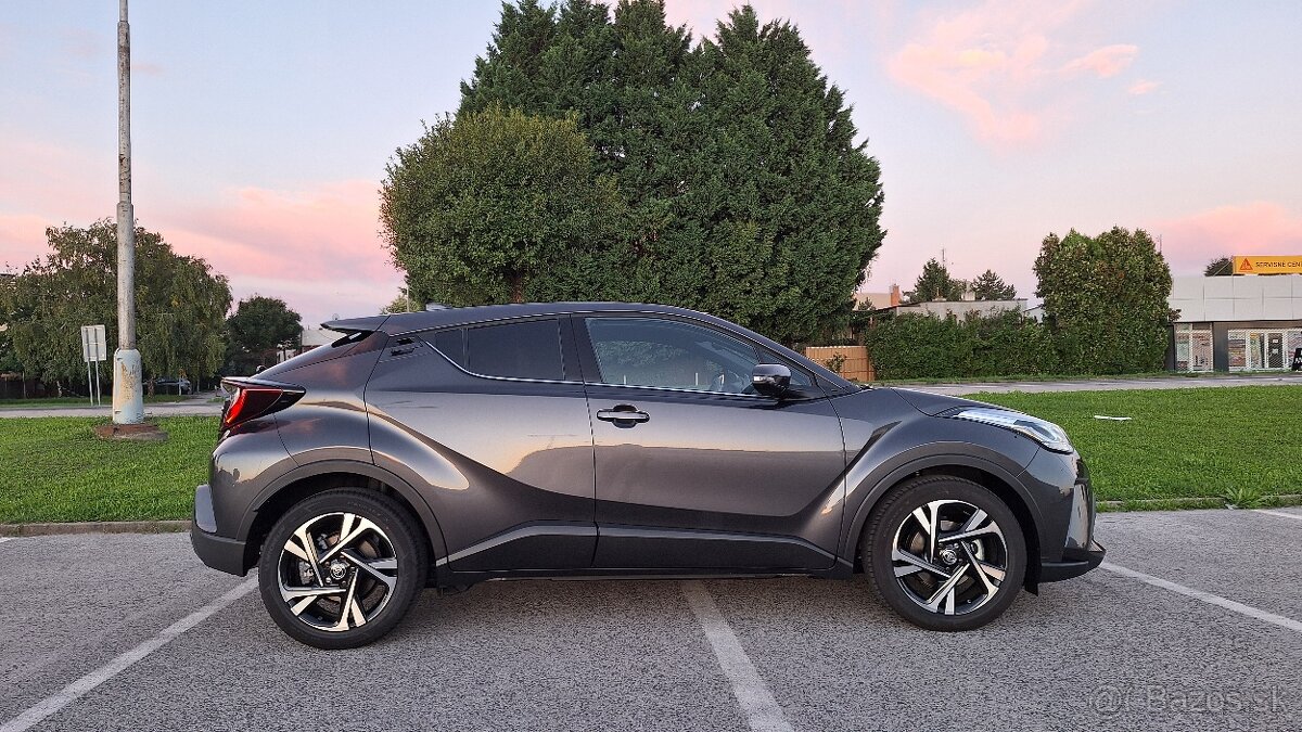Toyota C-HR 2,0 Hybrid Dynamic Force 184 k e-CVT STYLE - 4