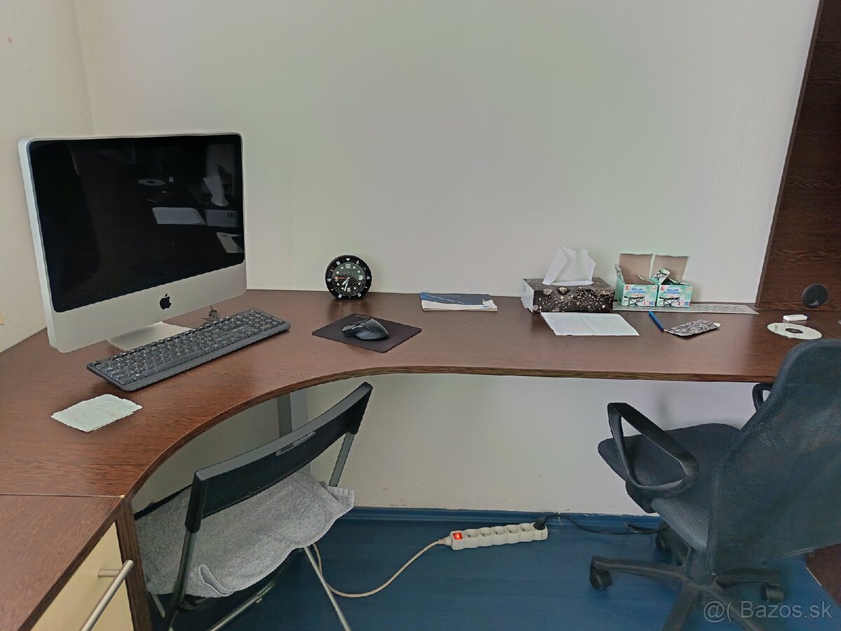 Študentský stol - 4