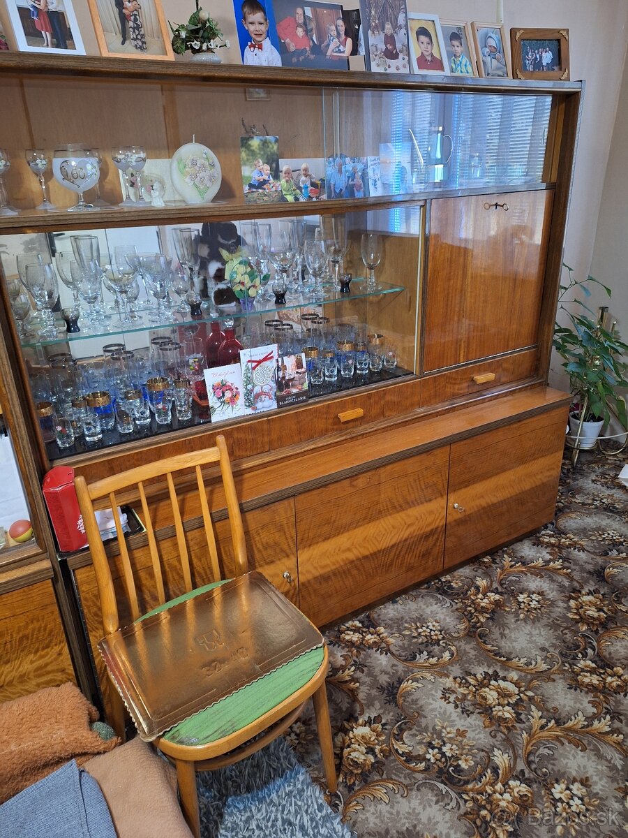 Skriňa zostava vitrína sklenená Prievidza - 4