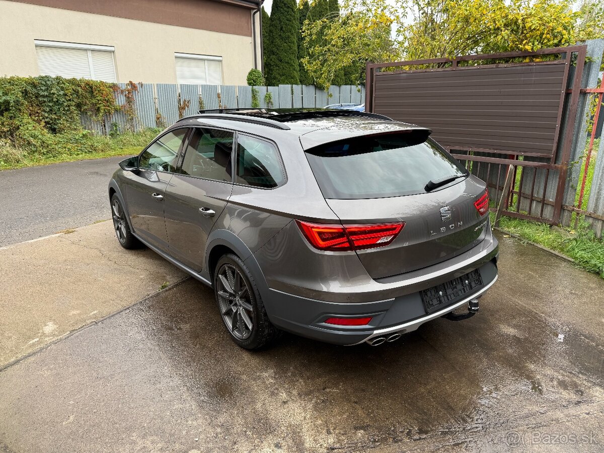 Seat Leon ST 2.0 TDI X-Perience DSG 4Drive - 4