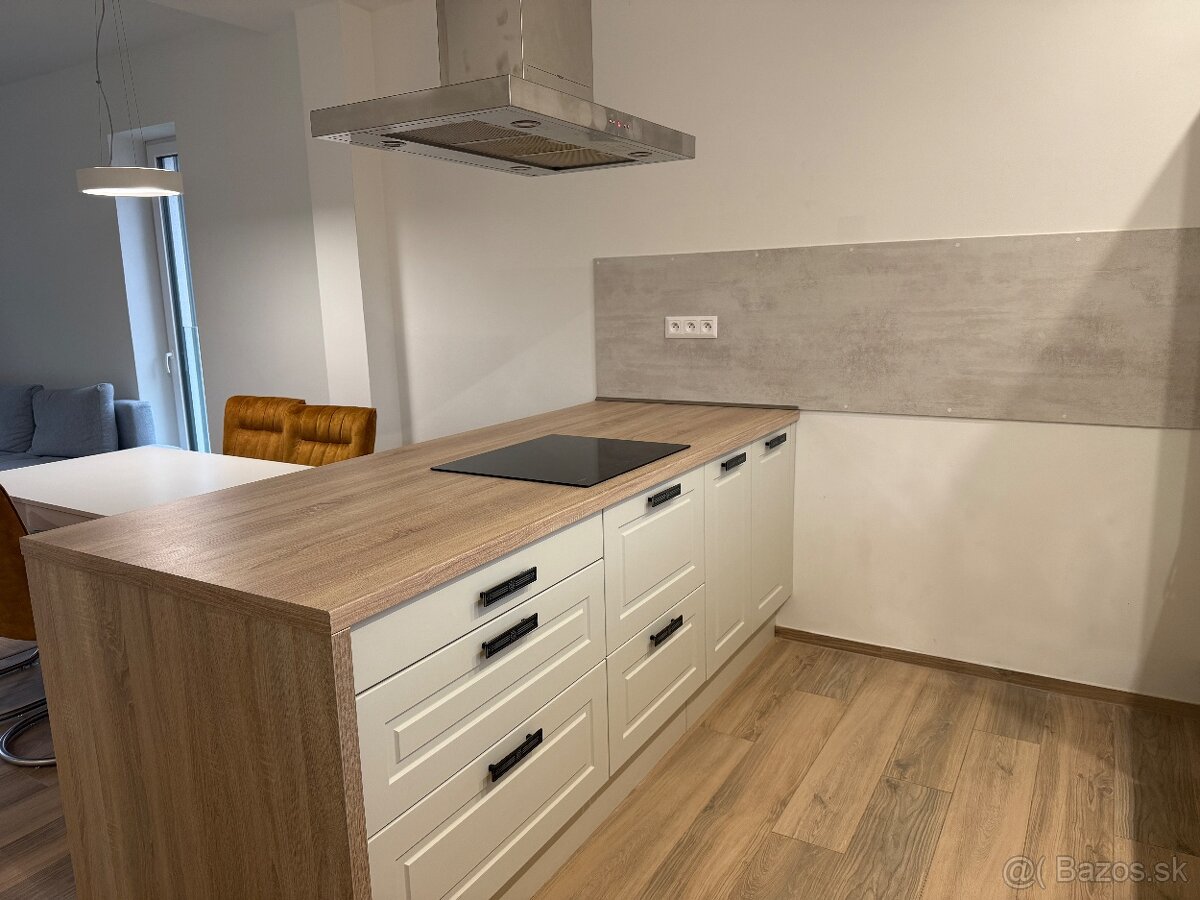 Na prenájom 3izbový byt v rodinnom dome-Voľný ihned - 4