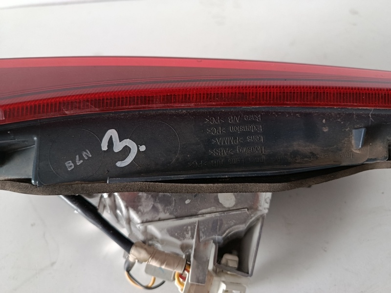 svetlo PZ toyota auris2 E18 150€ - 4