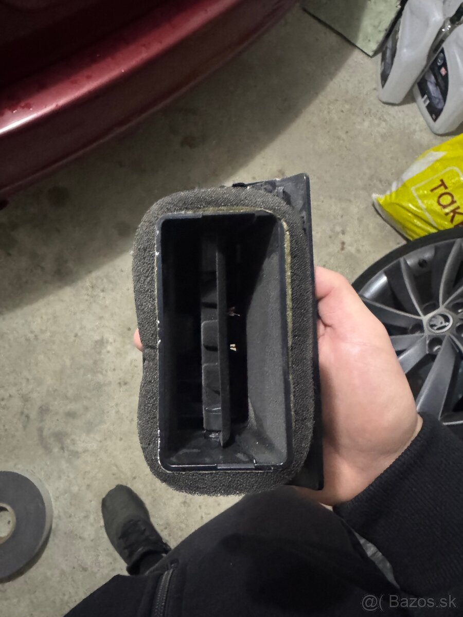 Zadné fukáre Audi A4 - 4