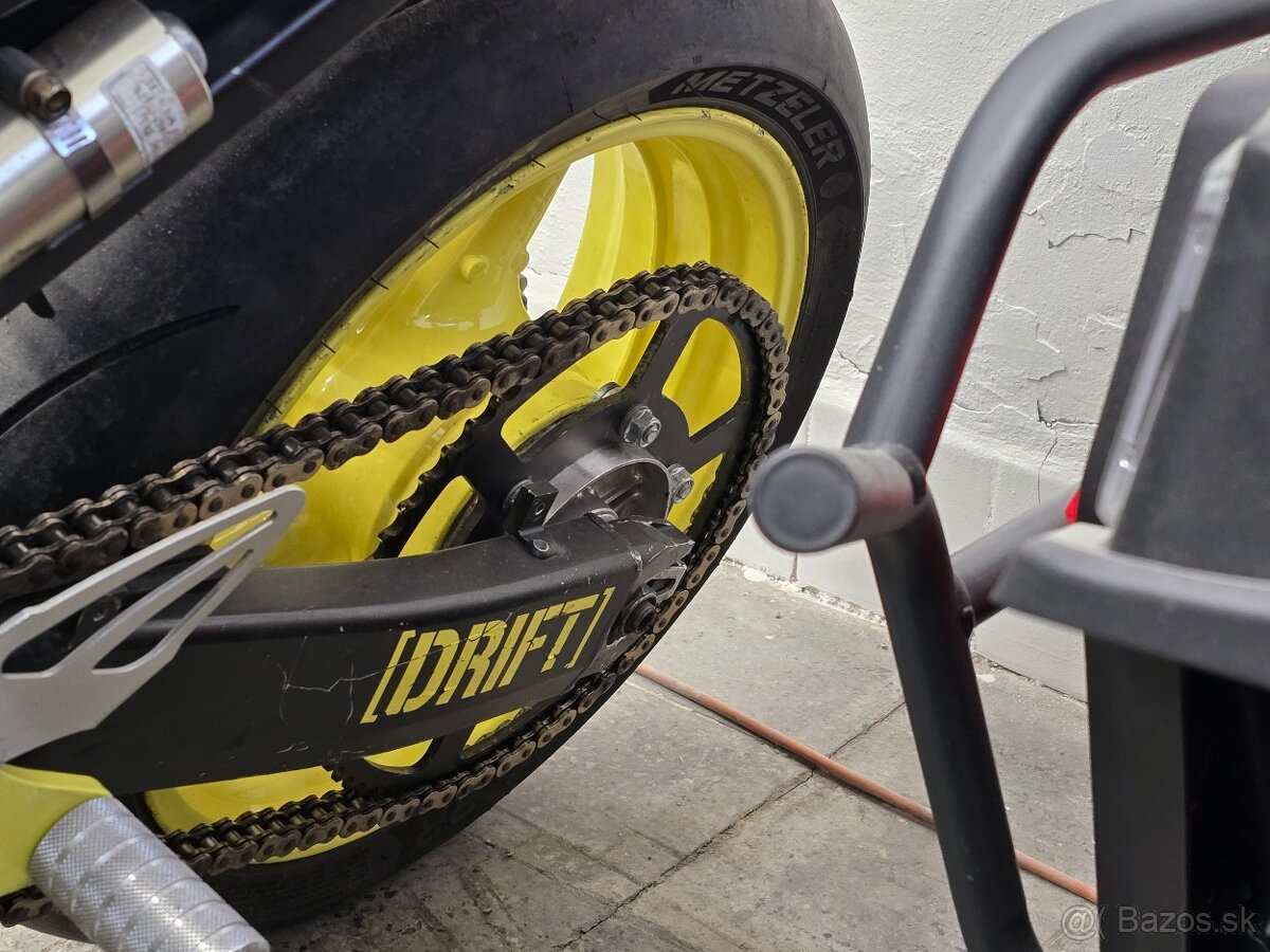 STUNT Honda CBR600 - 4