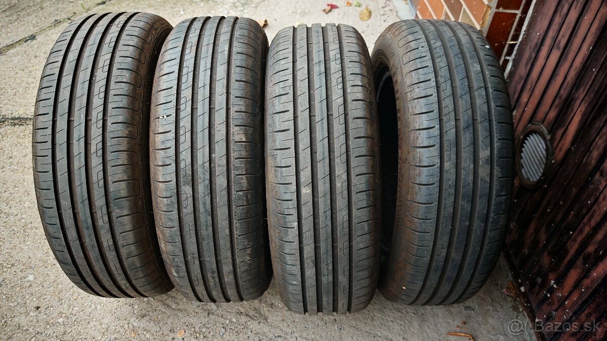 Nove pneu Goodyear EfficientGrip Performance 205/60 R16 92H - 4