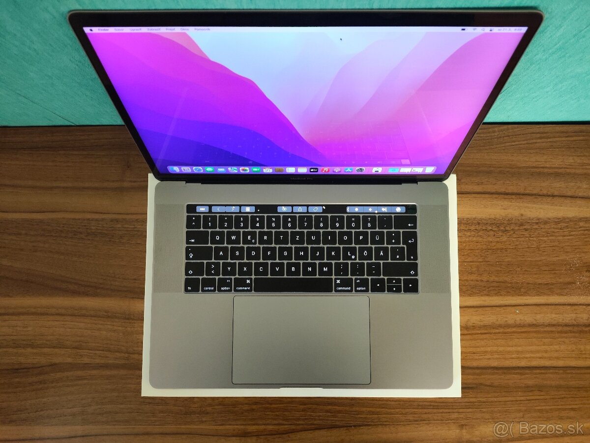 MacBook Pro 15 2016 | i7 • 16GB • 1TB SSD - 4