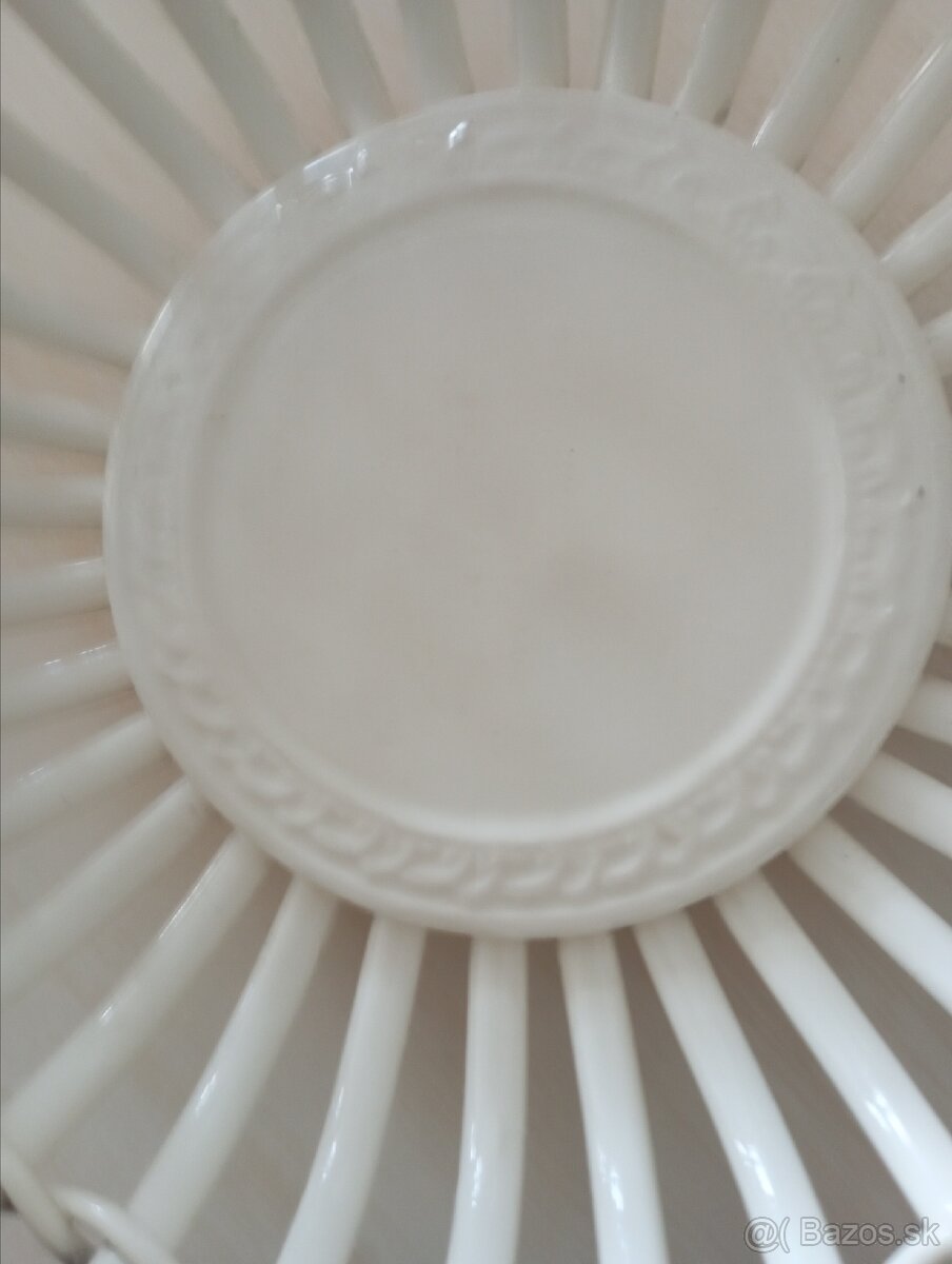 Porcelánový biely košík - 4
