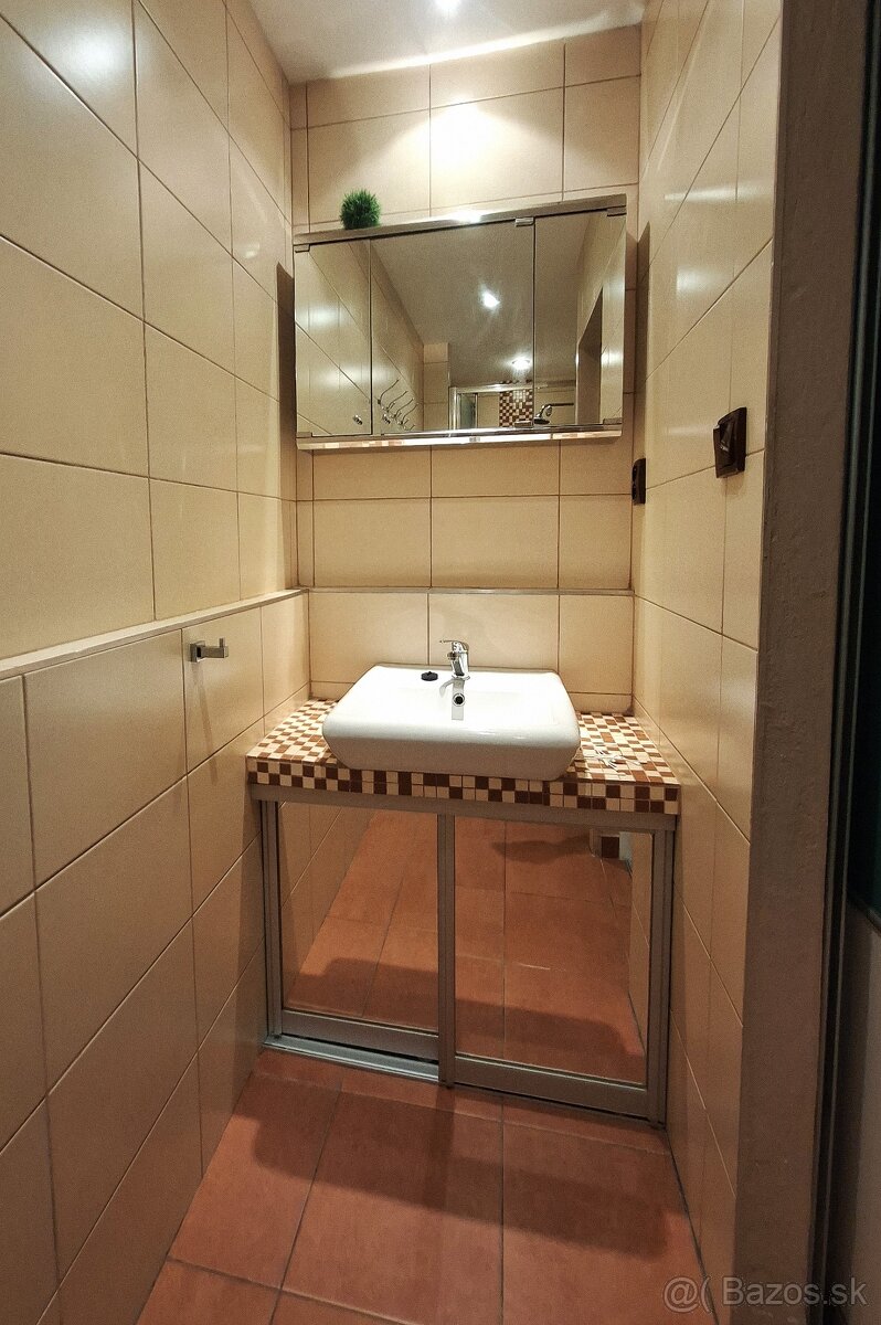 Predám garsónku na Laboreckej ulici v Humennom - 4