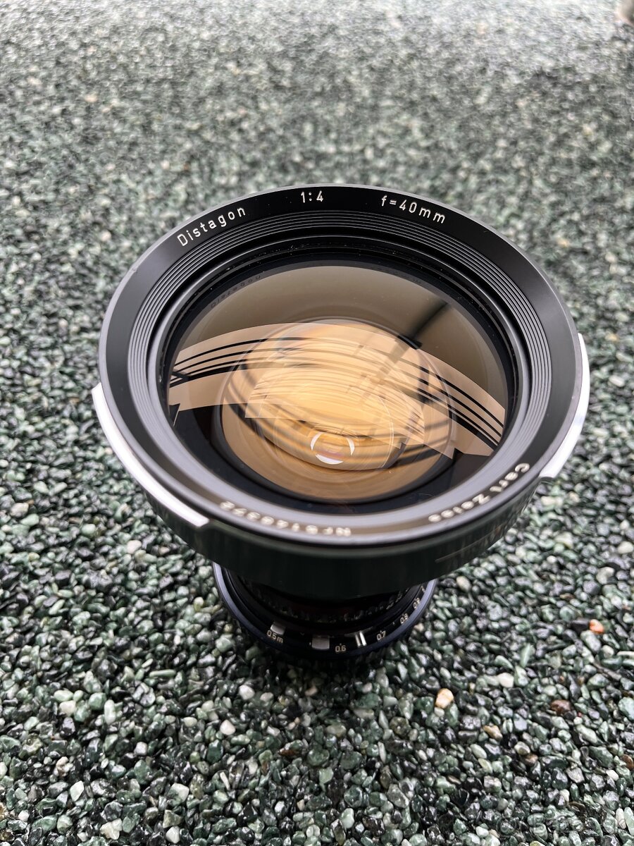Zeiss Distagon 40mm f/4 - 4