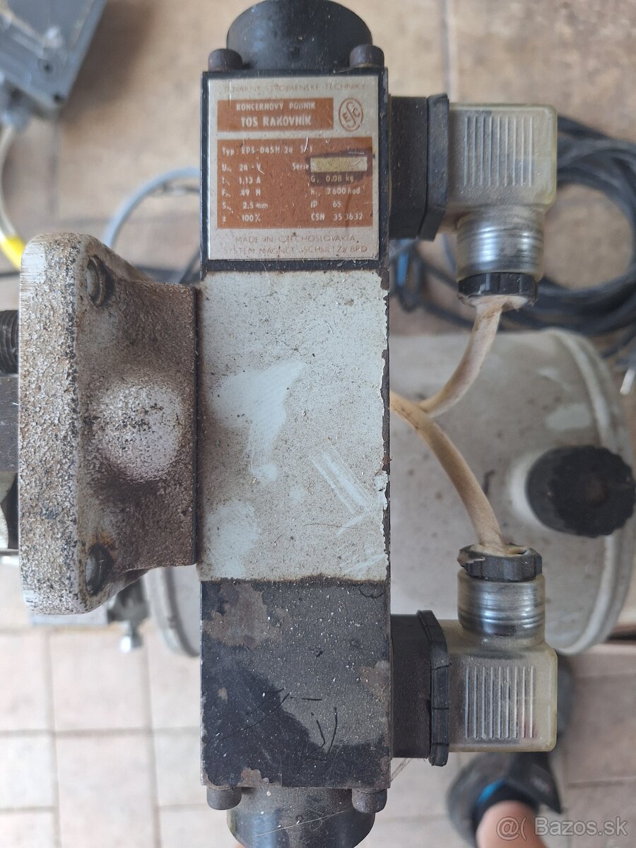 Hydraulicky agregat 24v. - 4