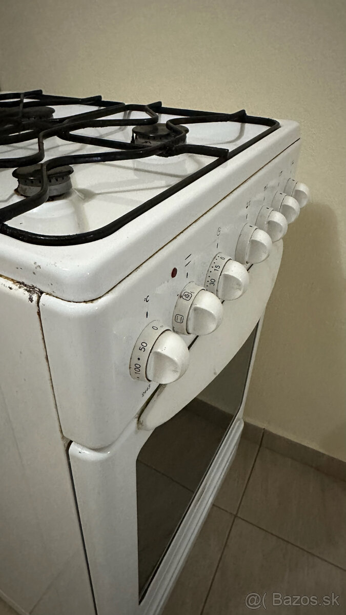 Sporák Mora 2443 - 4