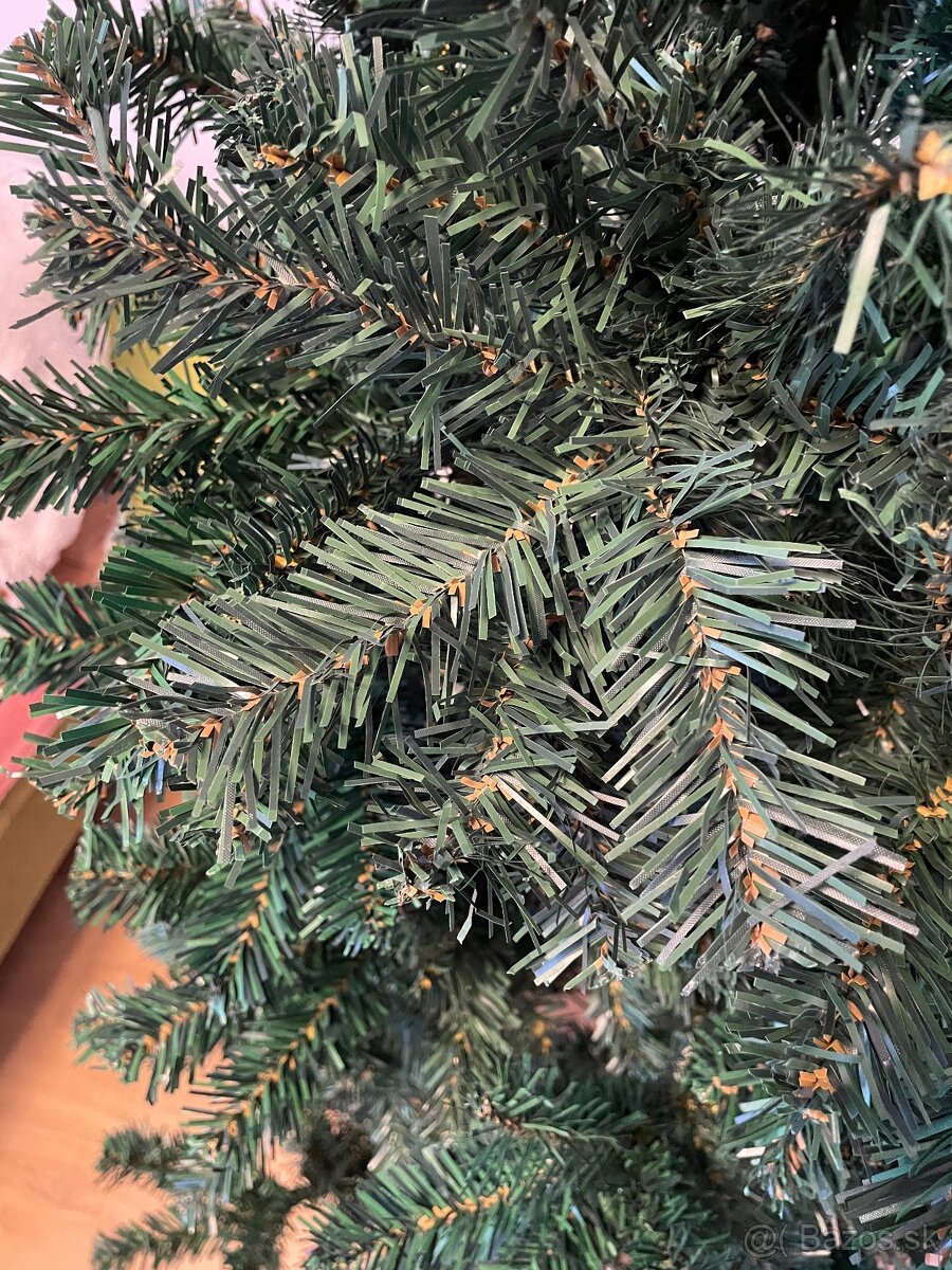 Predám NOVÝ umelý vianočný stromček 210cm JEDLA - 4