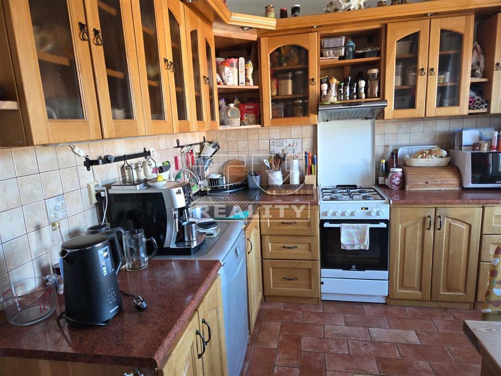 TUreality ponúka na predaj slnečný 3- izbový byt v Zuberci. - 4