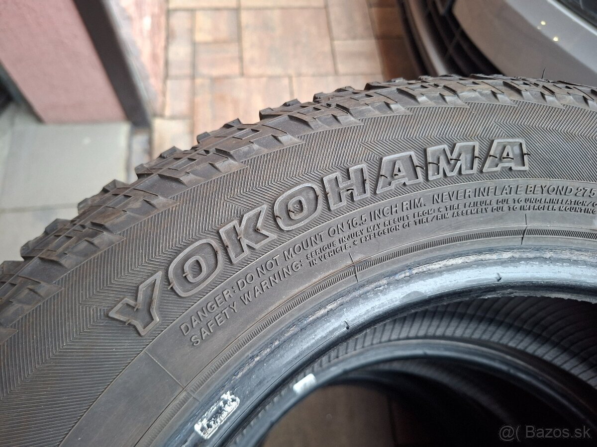 Predám zimné pneu.Yokohama Geolander A/T G015--215/65/16-98H - 4