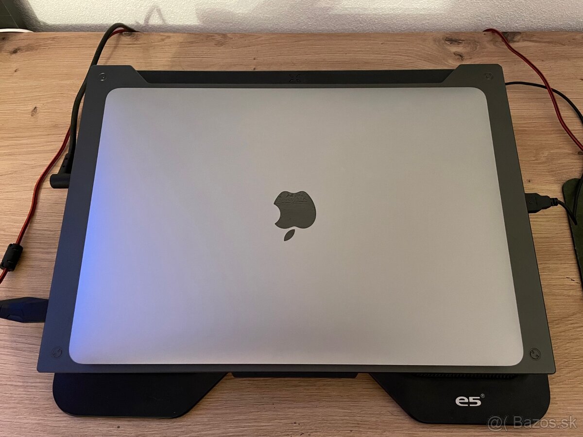 Apple MacBook Air 13” (2019) | 256 GB | Top stav - 4