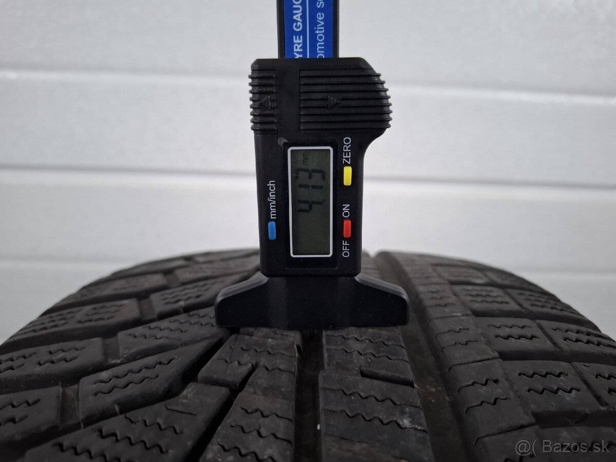 Zimné pneumatiky 235/50 R19 - 4