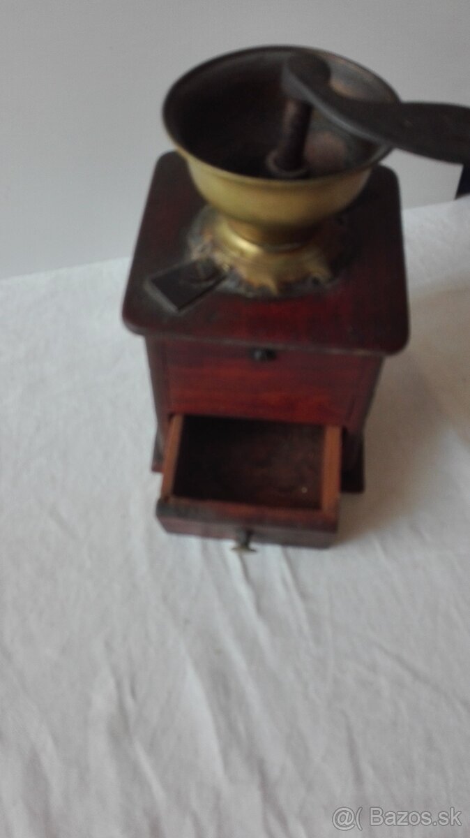 Starý mlýnek na kávu - 19. století - 4