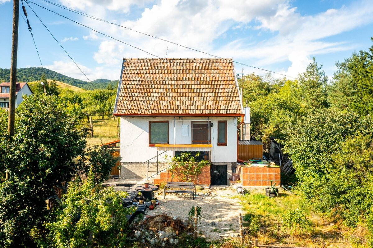 Chata s panoramatickým výhľadom po rekonštrukcii - 4