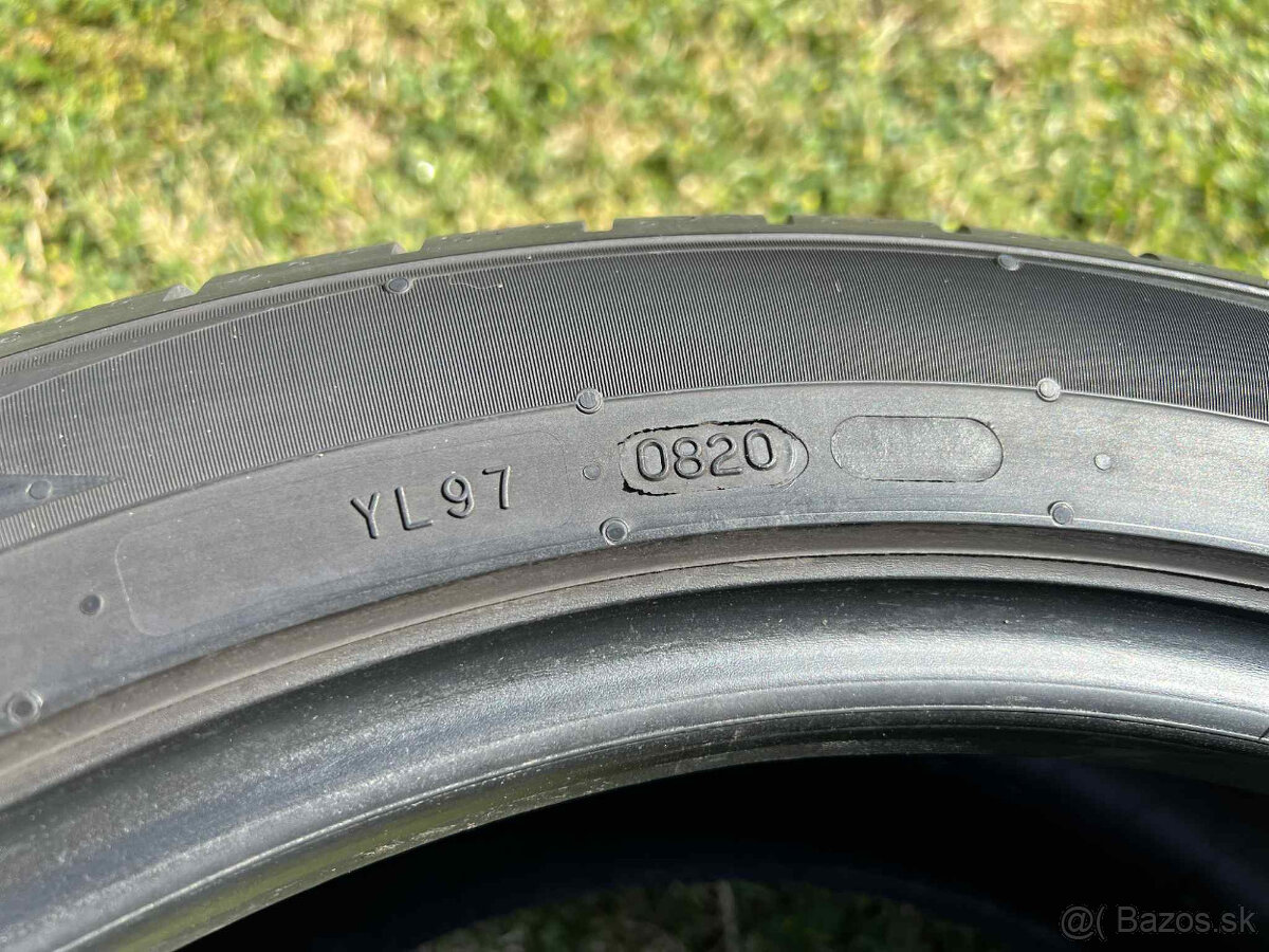 Nokian Tyres 235/45 r18 - 4