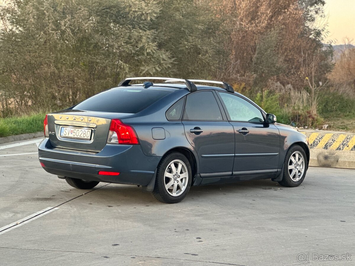Predám Volvo S40 1.8i - 4