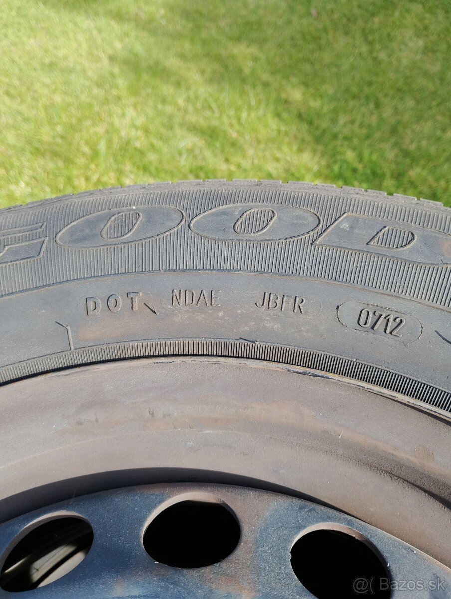 Predám pneumatiky s diskami - 4