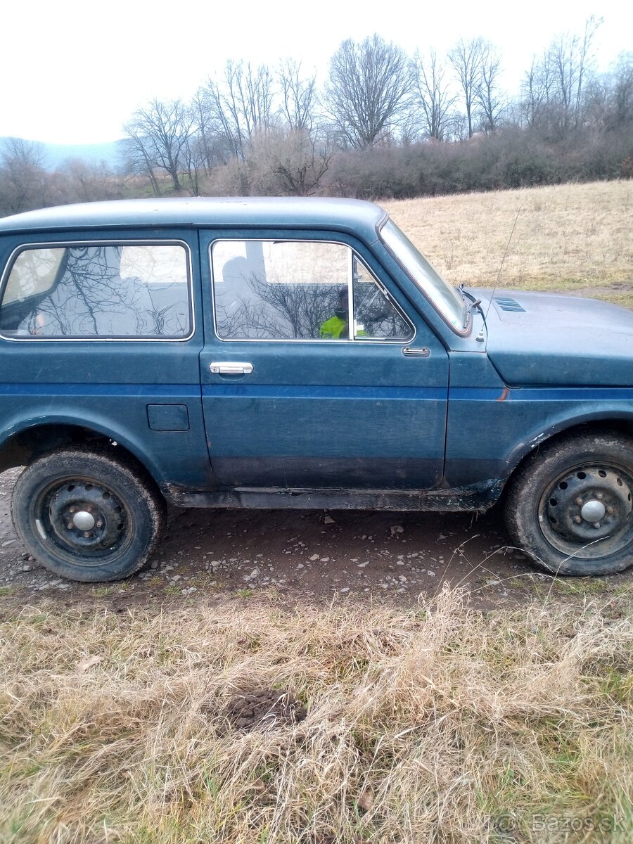 Lada niva 1.7 bez spz - 4