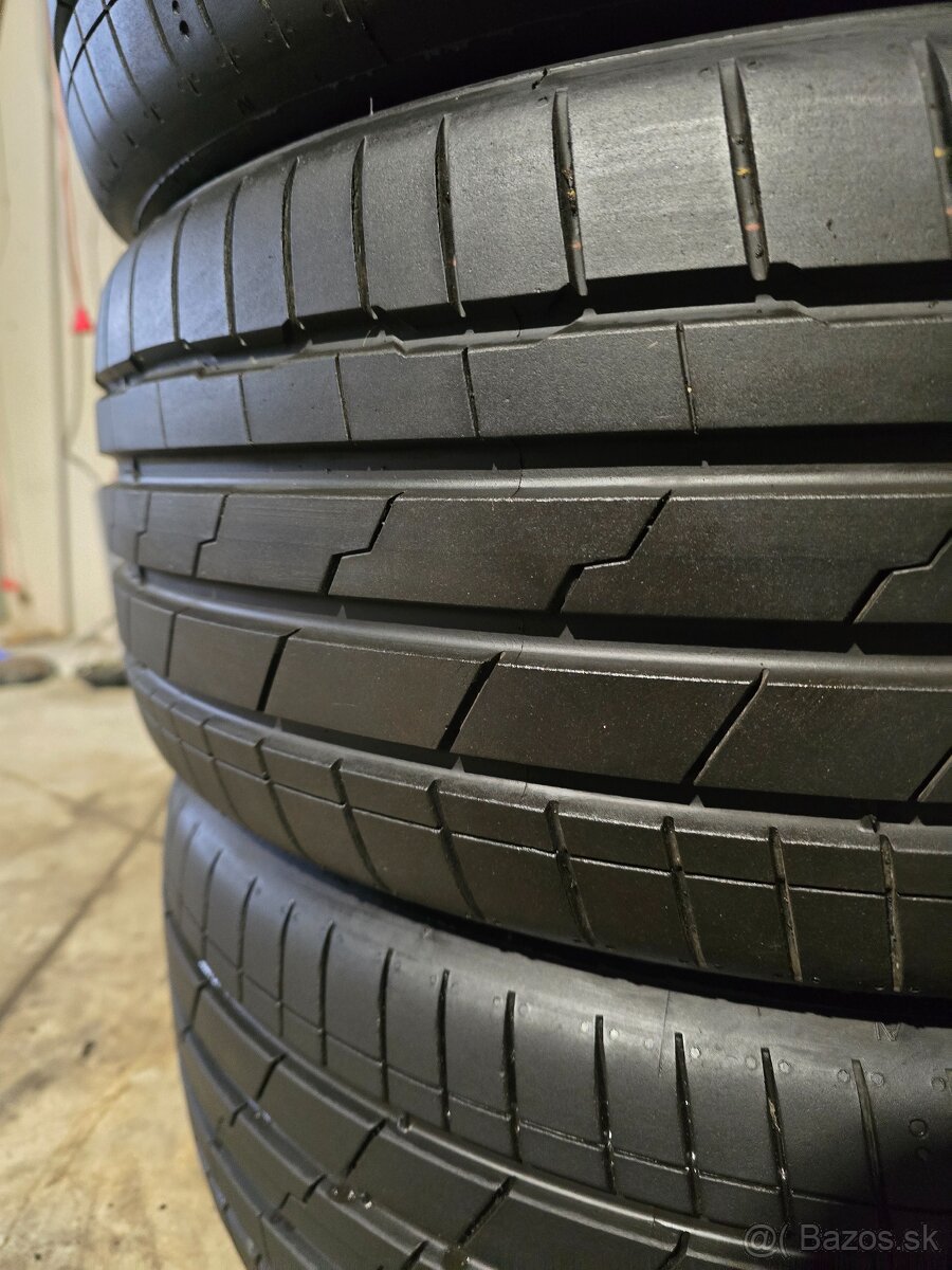 Zánovné Letné Pneu Hankook S1 EVO3 225/45 R19 2024 - 4