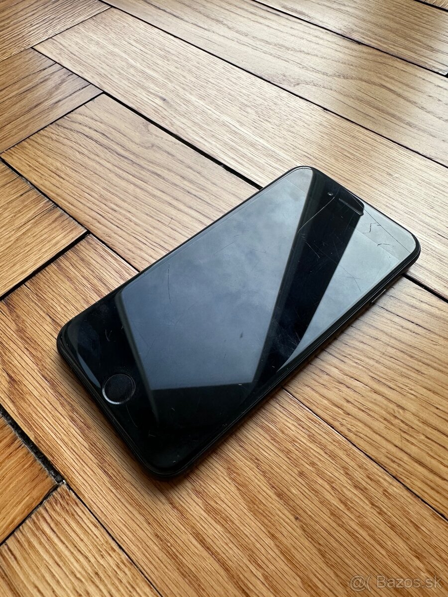 Apple iPhone SE 64GB - 4