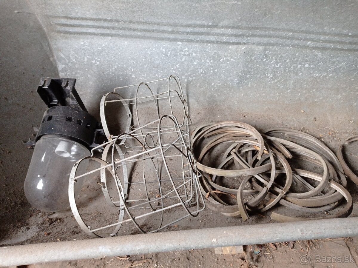 Priemyselne lampy a svietidla - 4