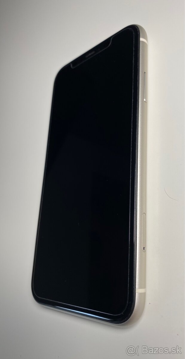 iPhone 11 White, batéria 87% - 4