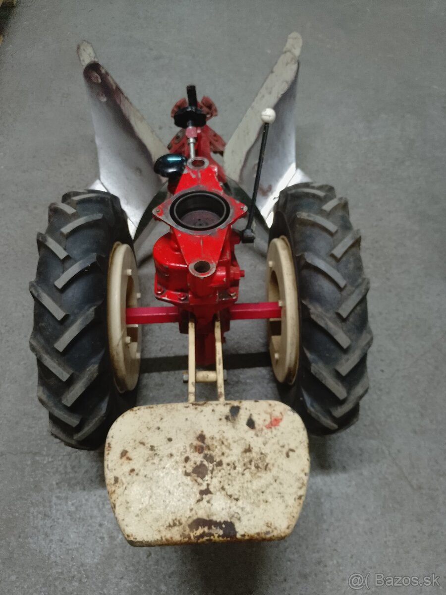 Vari převodovka T-20,oboustranný pluh+ nastavovací těleso - 4