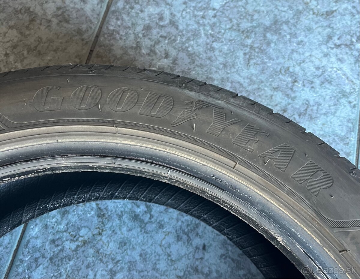 225/45 R17 Goodyear EfficientGrip Letna 1ks - 4
