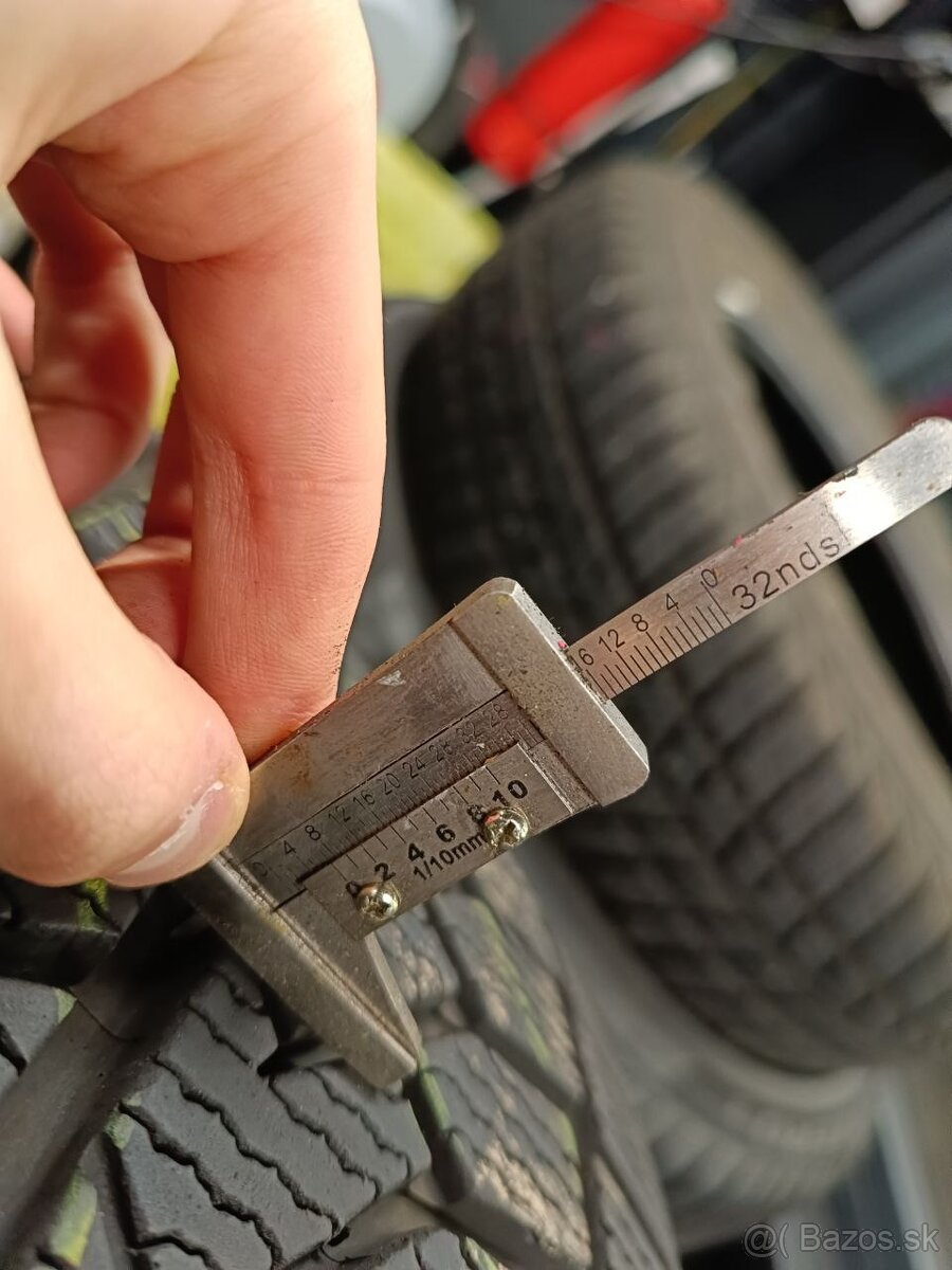 zimné pneumatiky 245/40 R19 98V GOODRIDE - 4