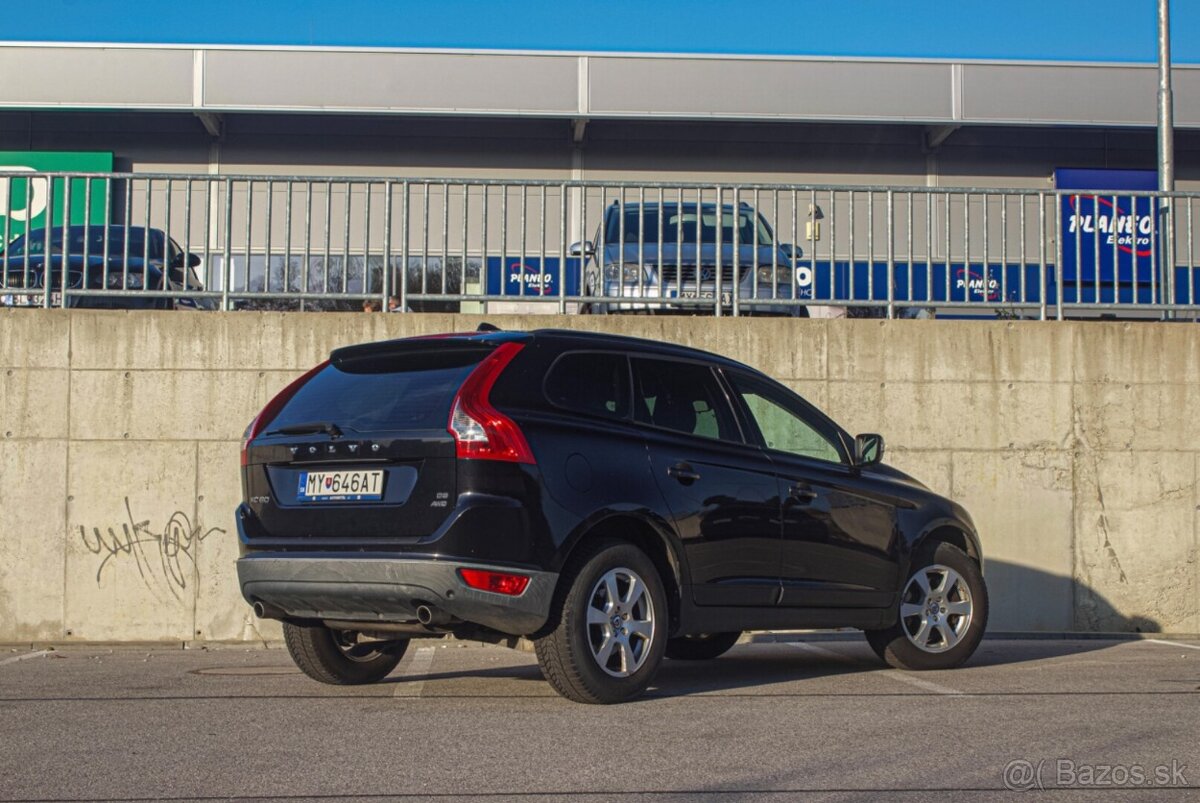 Volvo XC60 D5 (151kW) AWD Kinetic - 4