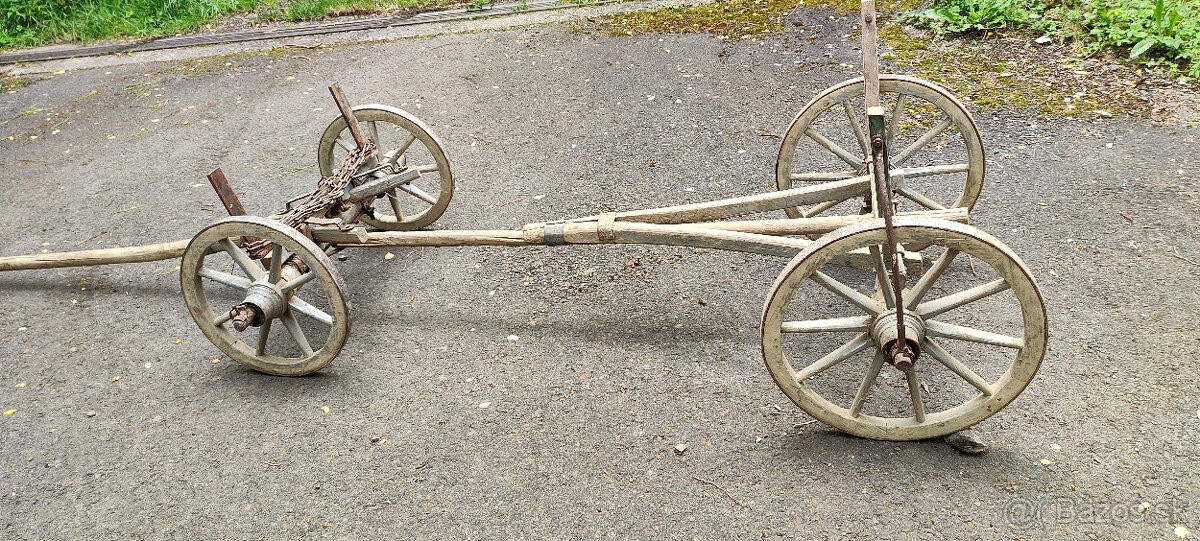DREVENÝ POVOZ - 4