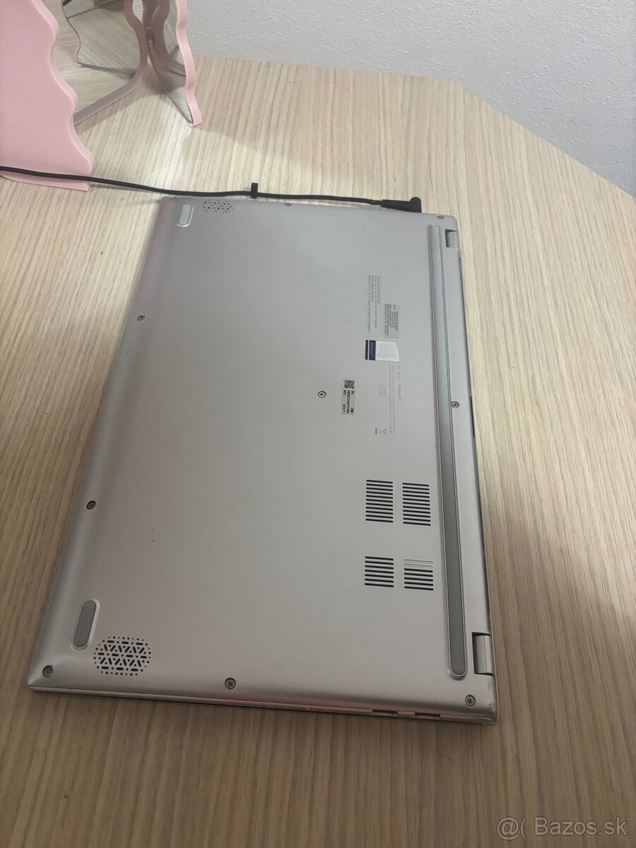 Asus vivobook 15 - 4