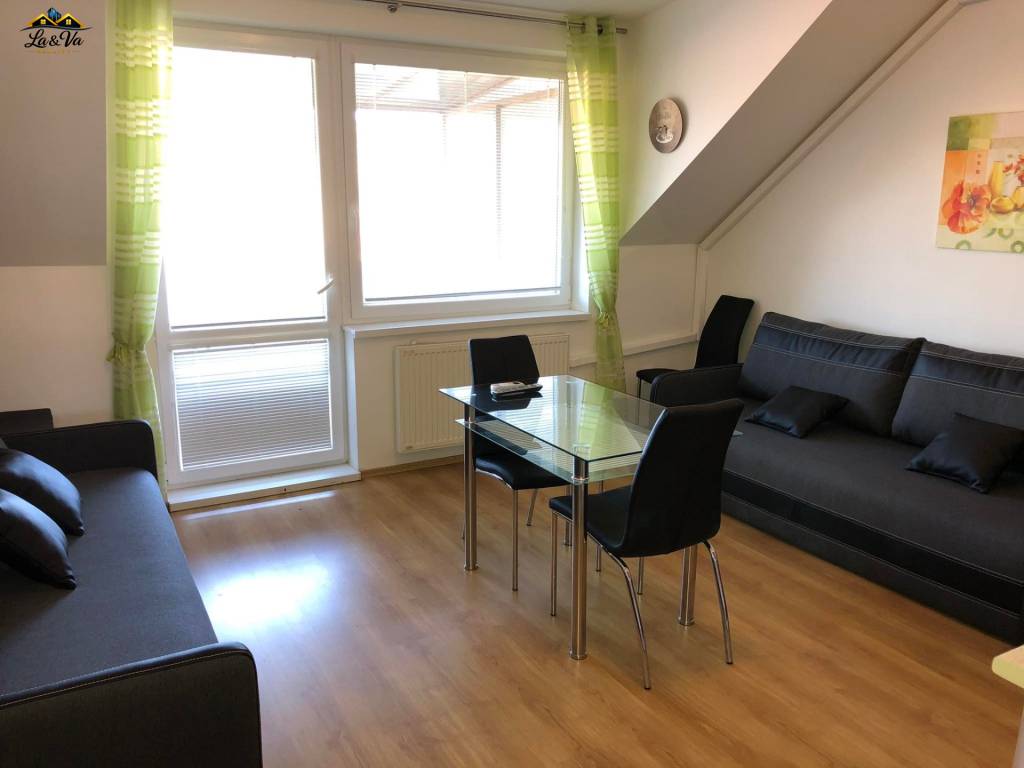 Na predaj apartmán s balkónom Podhájska - 4