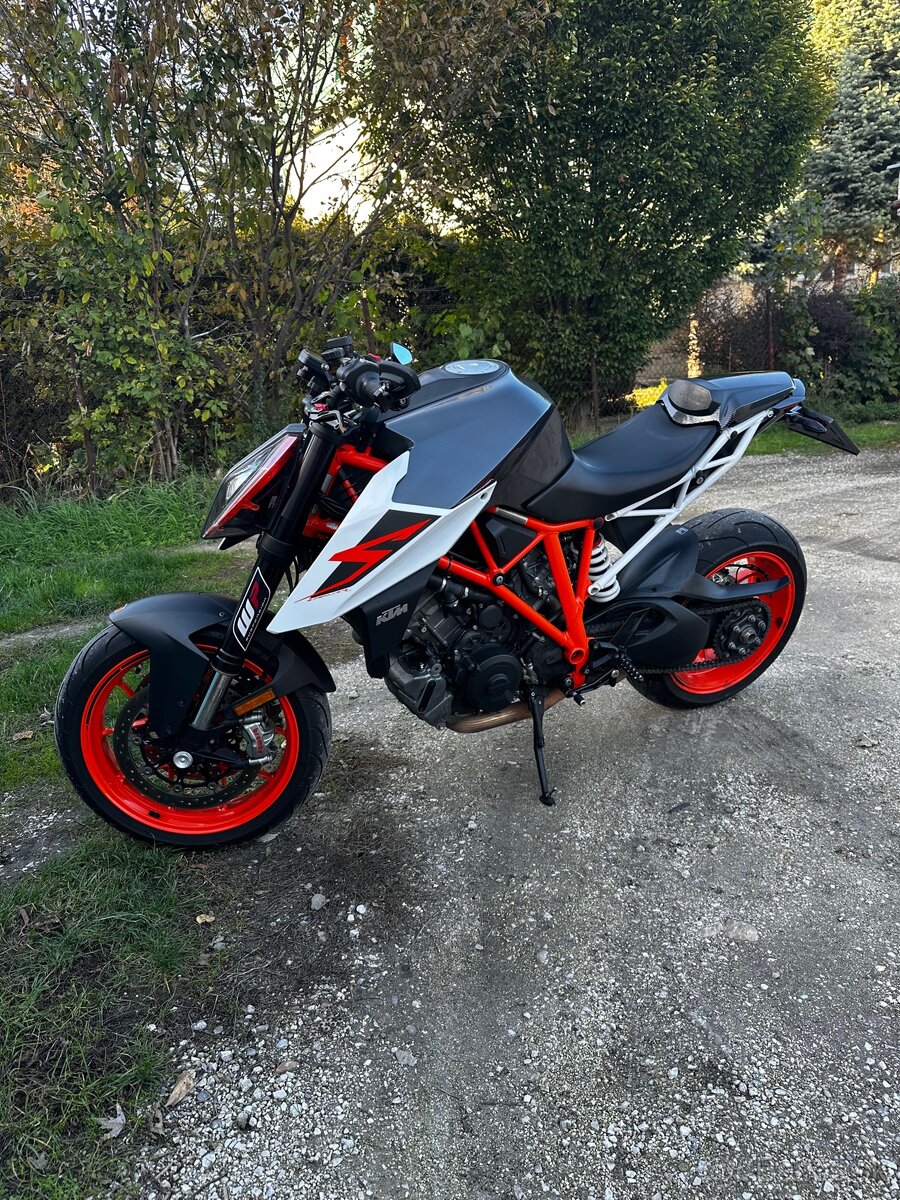 KTM SuperDuke 1290R - 4