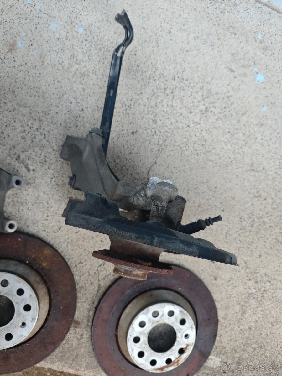 Superb 3 diely zadná náprava - 4