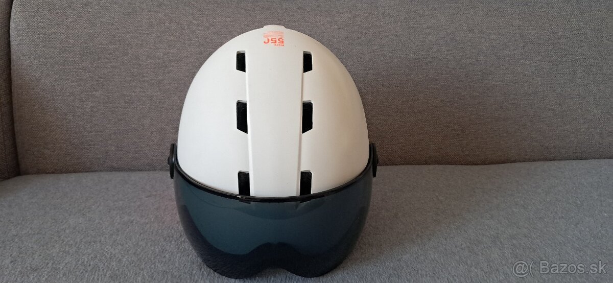 Lyžiarska prilba so štítom - 4