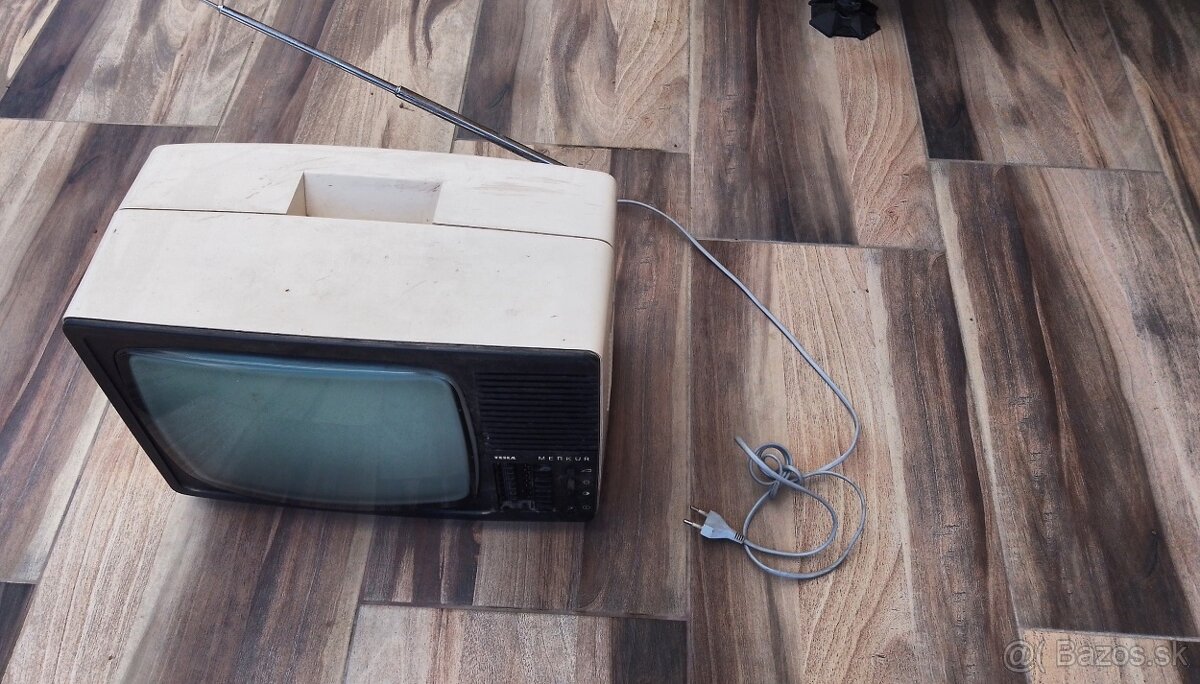 Predám prenosný televízor Merkur - 4