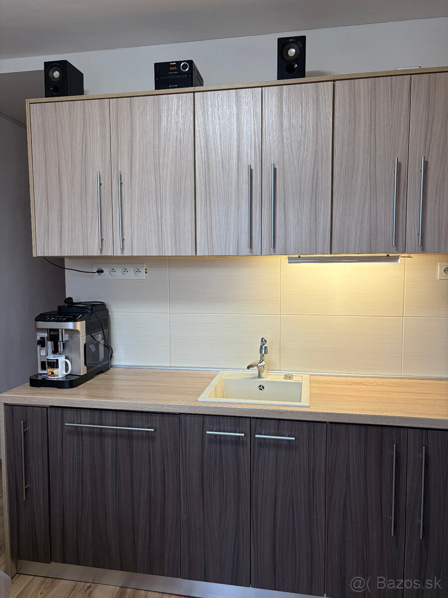 Kuchynská linka - 4