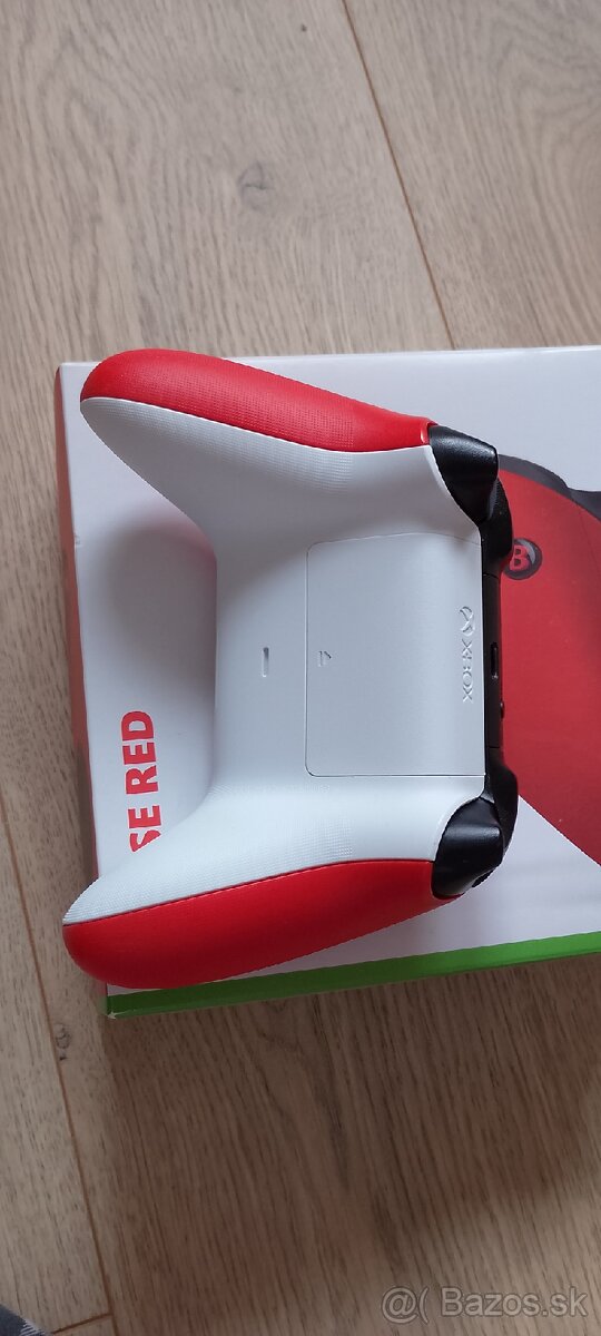 Xbox series s x pulse red ovládač - 4