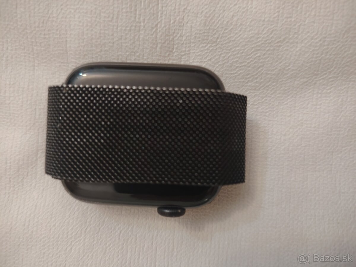 Apple Watch Series 5 (44 mm) - 4